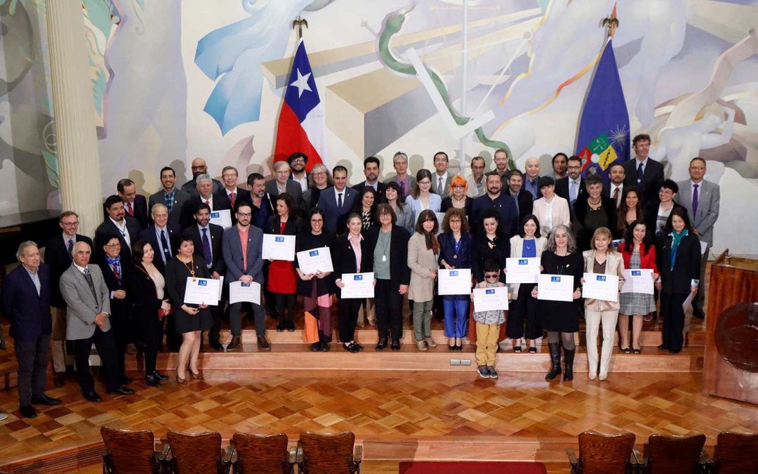 Excelencia Académica: Reconocimiento a Javier Morales Montecinos en la Semana Aniversario N°181 de la Universidad de Chile